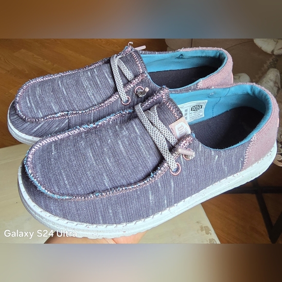 Hey Dude Wendy Jersey Charcoal Youth Casual Shoes, Sz Y3/L4 - Picture 1 of 8